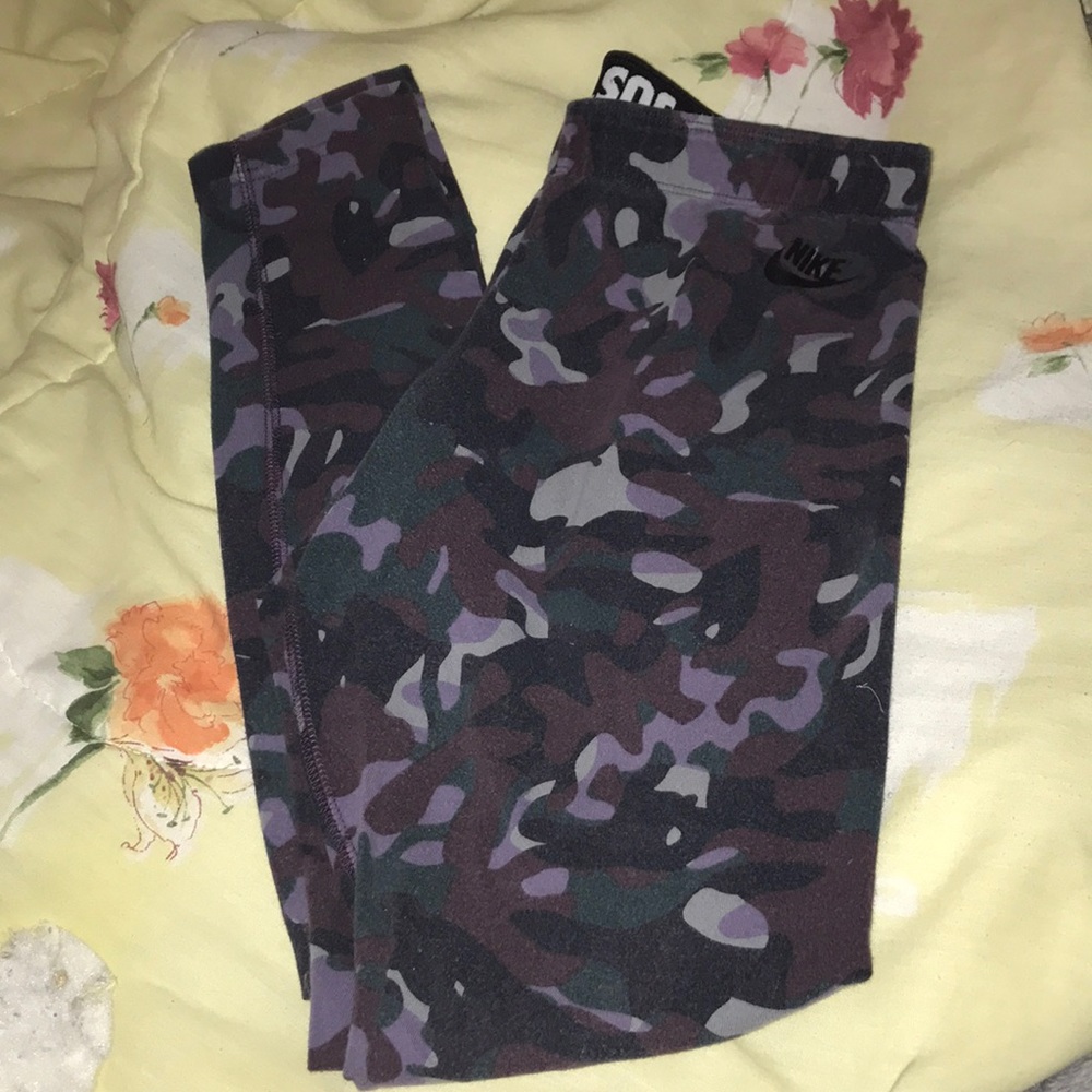 Nike Camo Leggings